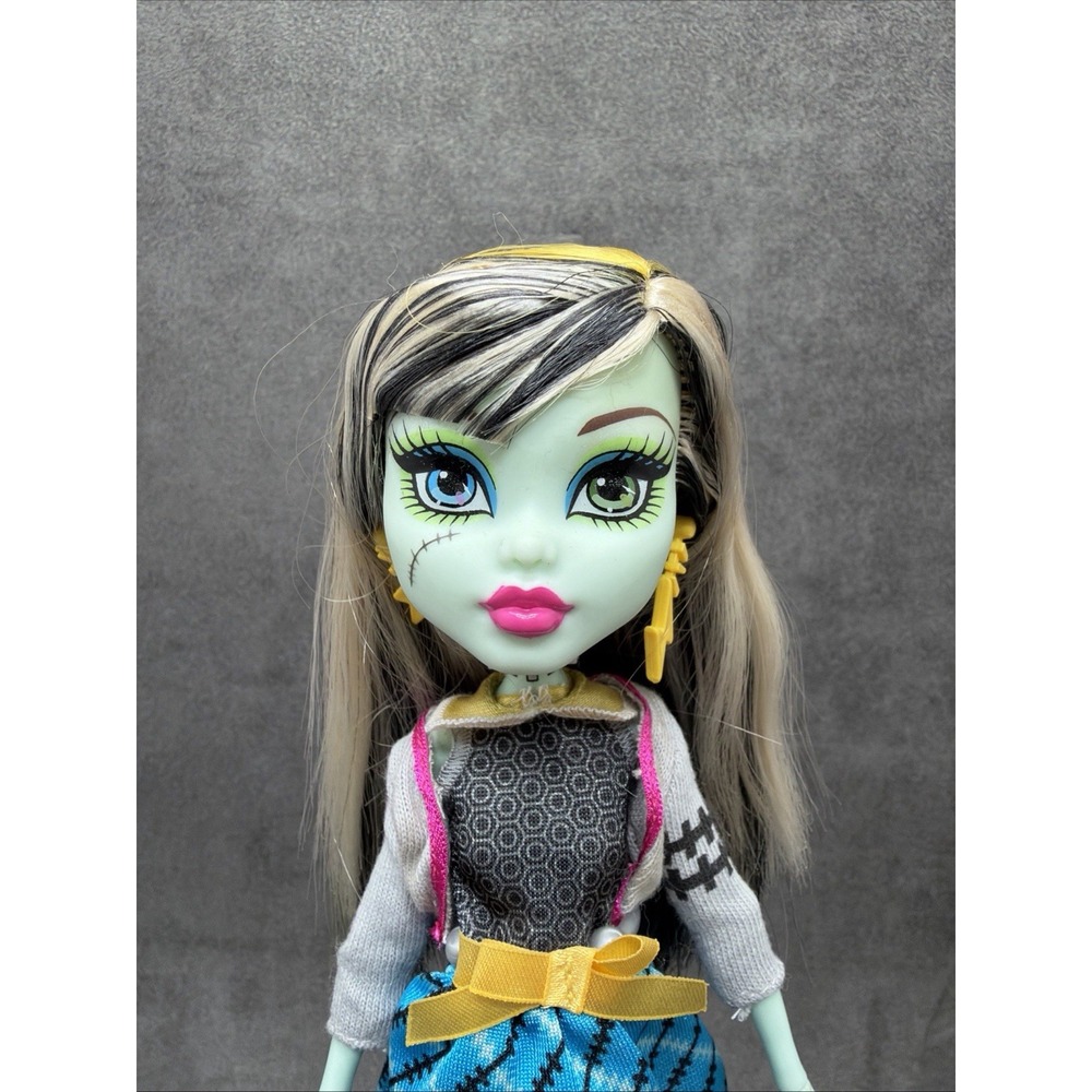 Monster High Picnic Casket Doll Frankie Stein ONLY - Picture 2 of 7